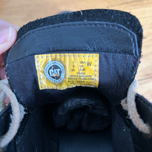 Stylish Caterpillar Women's boots - Picture 6 of 9